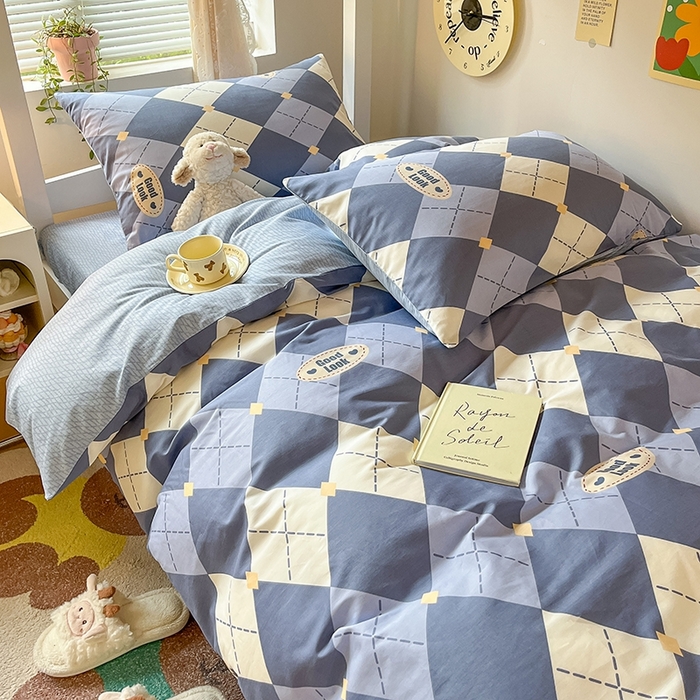 91家纺网 家纺一手货源 找家纺 麦伦家居 2025新款40支13372全棉纯棉斜纹学生上下铺床品宿舍三件套上下铺四件套系列 英伦格蓝