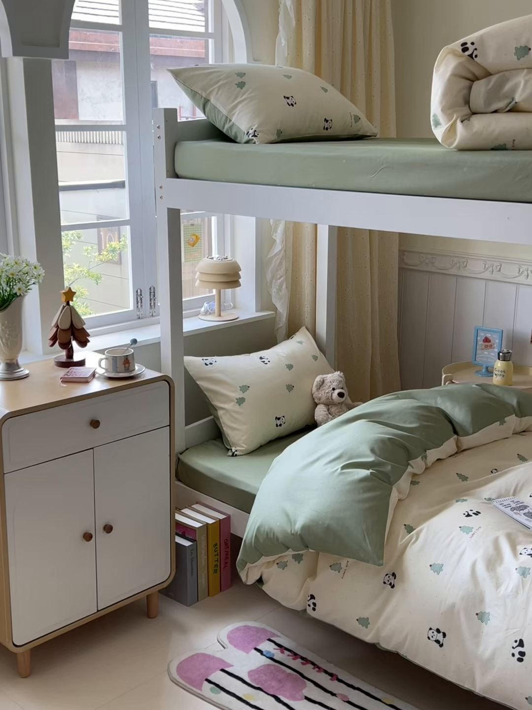 91家纺网 家纺一手货源 找家纺 麦伦家居 2025新款40支13372全棉纯棉斜纹学生上下铺床品宿舍三件套上下铺四件套系列 熊猫森林