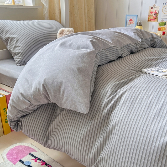 91家纺网 家纺一手货源 找家纺 麦伦家居 2025新款40支13372全棉纯棉斜纹学生上下铺床品宿舍三件套上下铺四件套系列 绅士之约