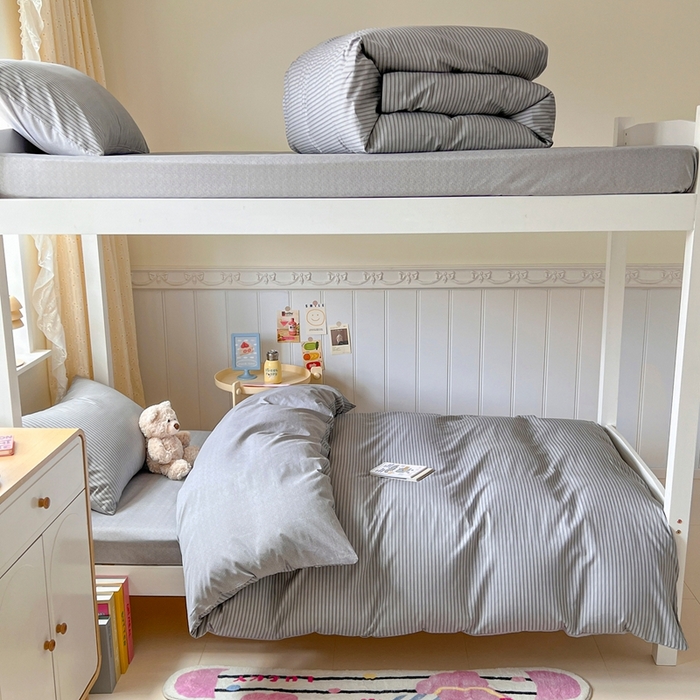 91家纺网 家纺一手货源 找家纺 麦伦家居 2025新款40支13372全棉纯棉斜纹学生上下铺床品宿舍三件套上下铺四件套系列 绅士之约