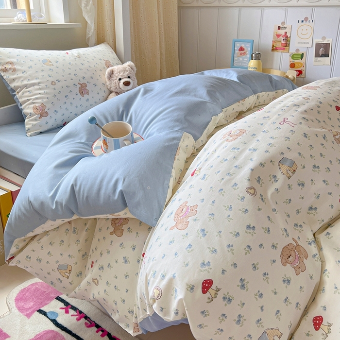 91家纺网 家纺一手货源 找家纺 麦伦家居 2025新款40支13372全棉纯棉斜纹学生上下铺床品宿舍三件套上下铺四件套系列 花园狗蓝