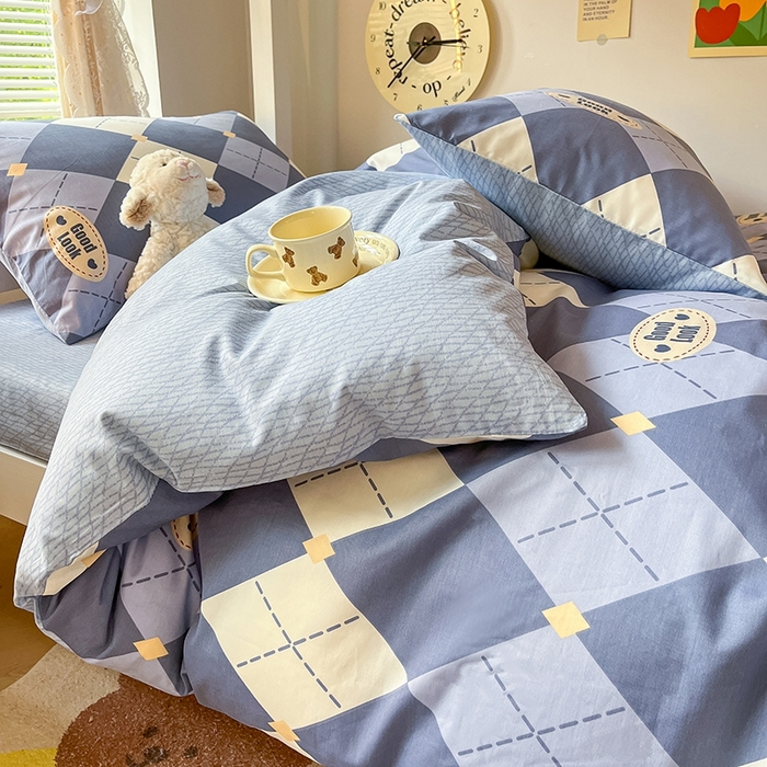 91家纺网 家纺一手货源 找家纺 麦伦家居 2025新款40支13372全棉纯棉斜纹学生上下铺床品宿舍三件套上下铺四件套系列 英伦格蓝