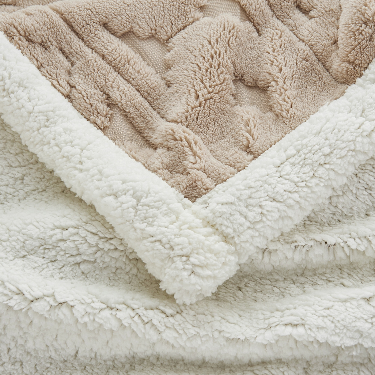 91家纺网 家纺一手货源 找家纺 枋梢家纺 2025新款提花舒棉绒镂空塔芙绒羊羔绒双层毛毯毯子跨境电商 韵律-米咖