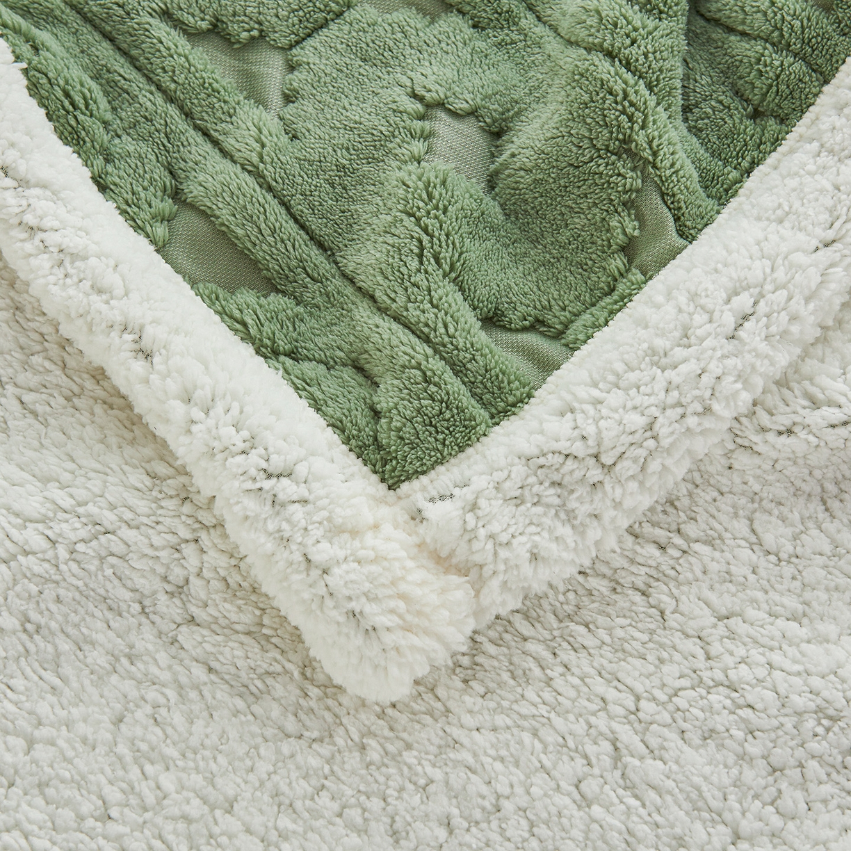 91家纺网 家纺一手货源 找家纺 枋梢家纺 2025新款提花舒棉绒镂空塔芙绒羊羔绒双层毛毯毯子跨境电商 韵律-果绿