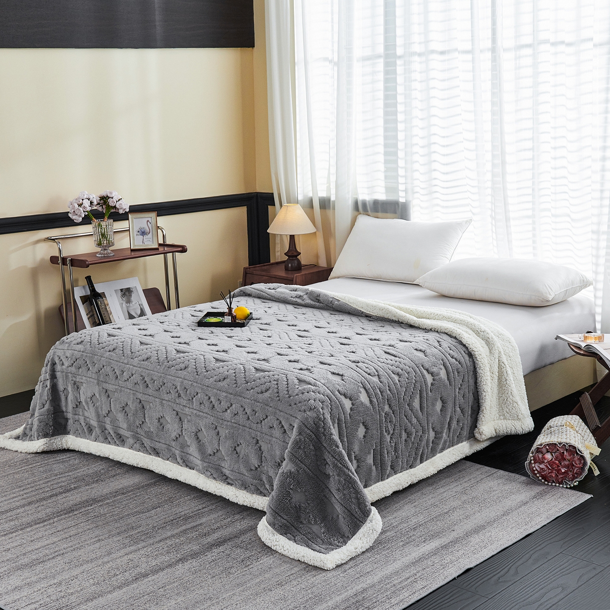 91家纺网 家纺一手货源 找家纺 枋梢家纺 2025新款提花舒棉绒镂空塔芙绒羊羔绒双层毛毯毯子跨境电商 韵律-浅灰