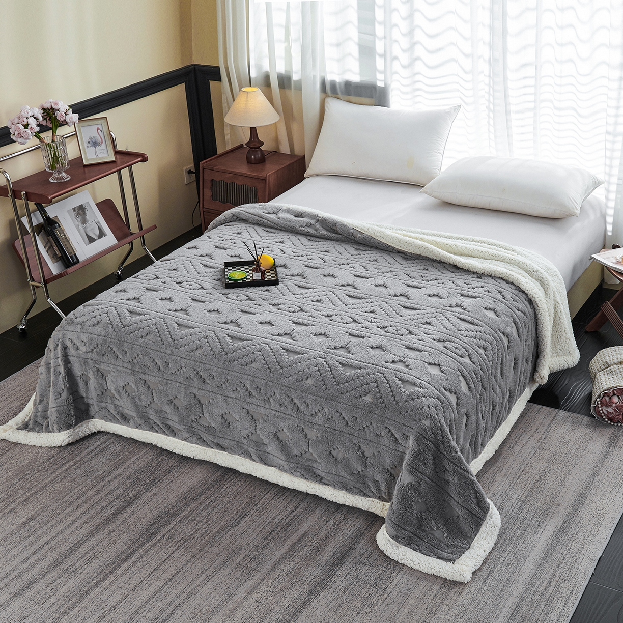 91家纺网 家纺一手货源 找家纺 枋梢家纺 2025新款提花舒棉绒镂空塔芙绒羊羔绒双层毛毯毯子跨境电商 韵律-浅灰