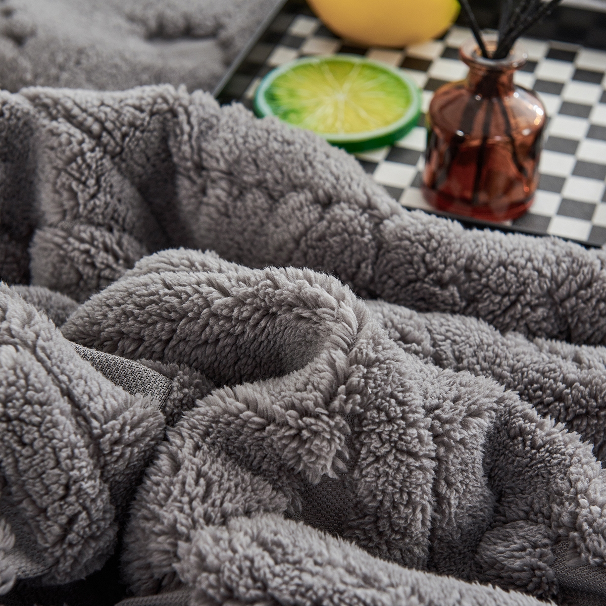 91家纺网 家纺一手货源 找家纺 枋梢家纺 2025新款提花舒棉绒镂空塔芙绒羊羔绒双层毛毯毯子跨境电商 韵律-深灰