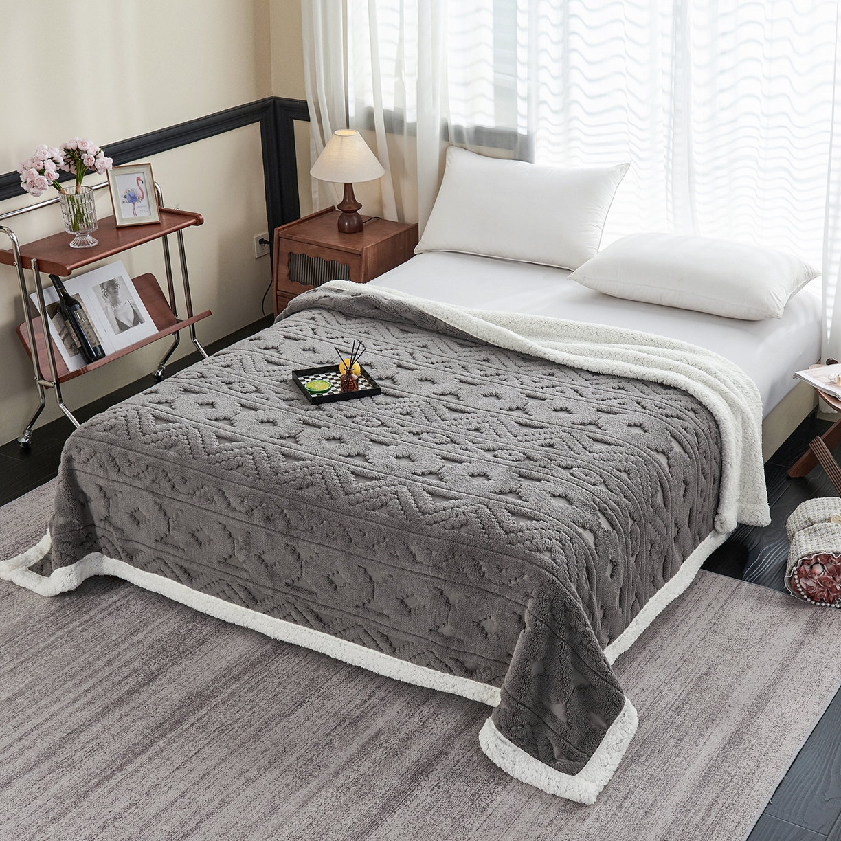 91家纺网 家纺一手货源 找家纺 枋梢家纺 2025新款提花舒棉绒镂空塔芙绒羊羔绒双层毛毯毯子跨境电商 韵律-深灰