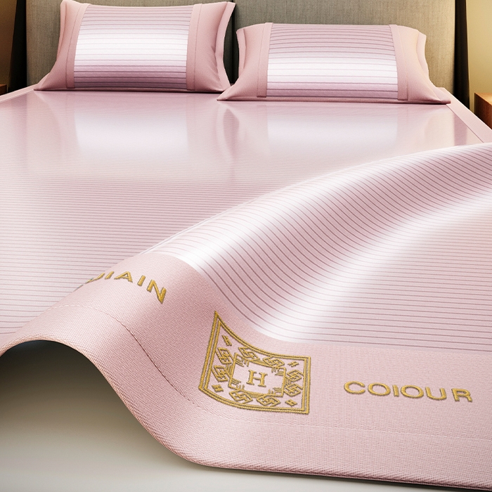 91家纺网 家纺一手货源 找家纺 （总）莱家富 2025新款A类凉感冰丝藤凉席-英文条纹席