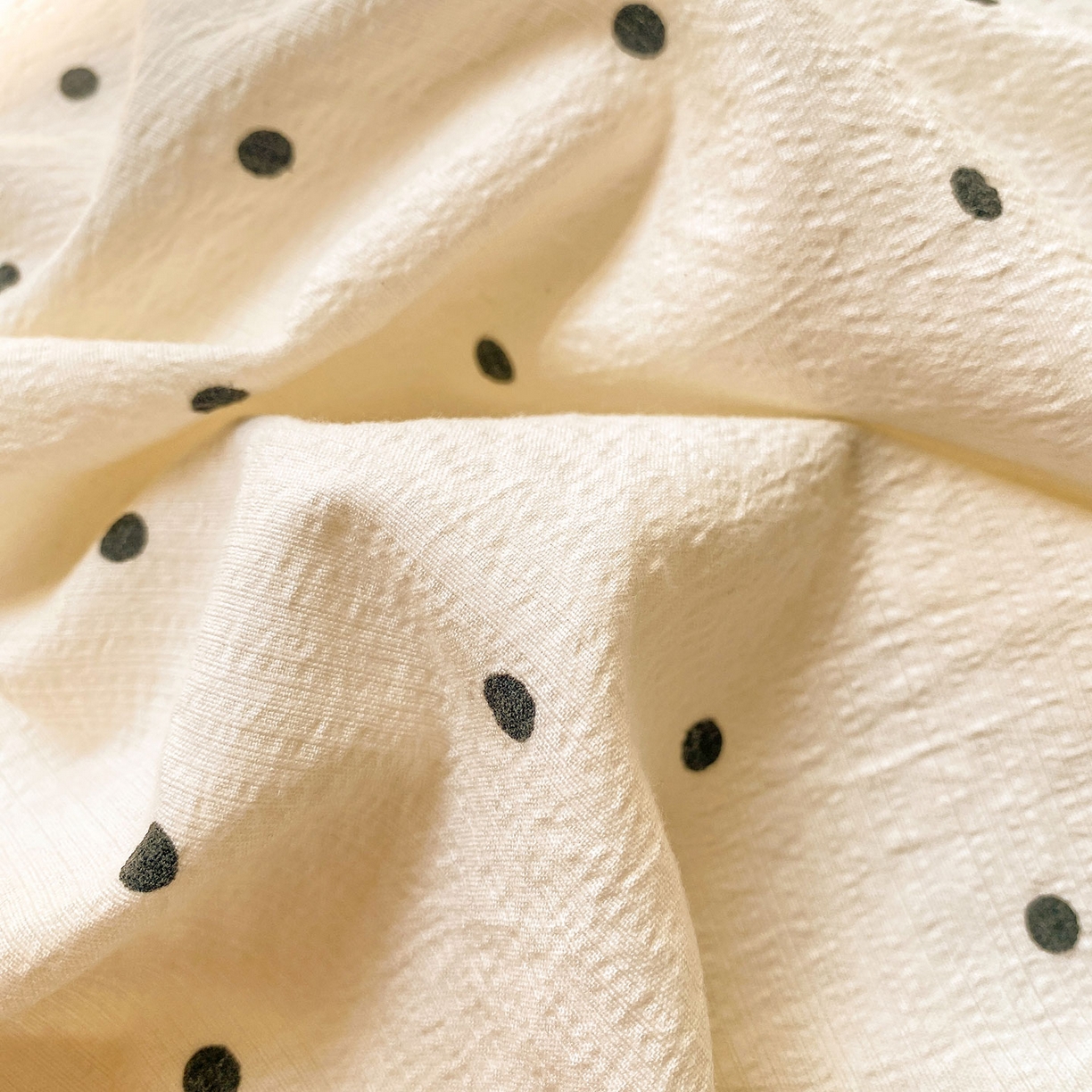 91家纺网 家纺一手货源 找家纺 眠势力 2025新款云感双层纱被套三件套ins奶油风云感超柔被罩单件四季款 极简波点