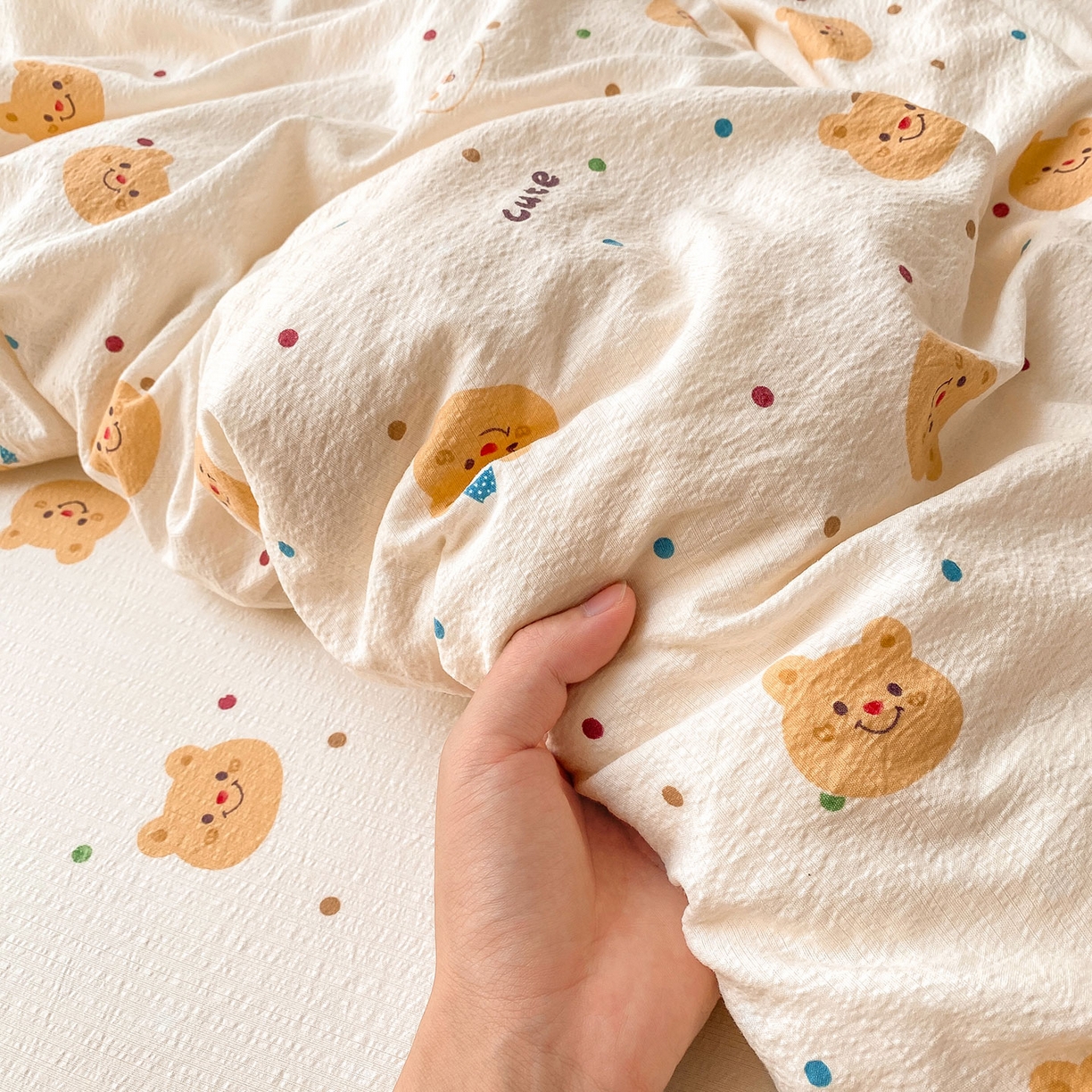 91家纺网 家纺一手货源 找家纺 眠势力 2025新款云感双层纱被套三件套ins奶油风云感超柔被罩单件四季款 波点小熊