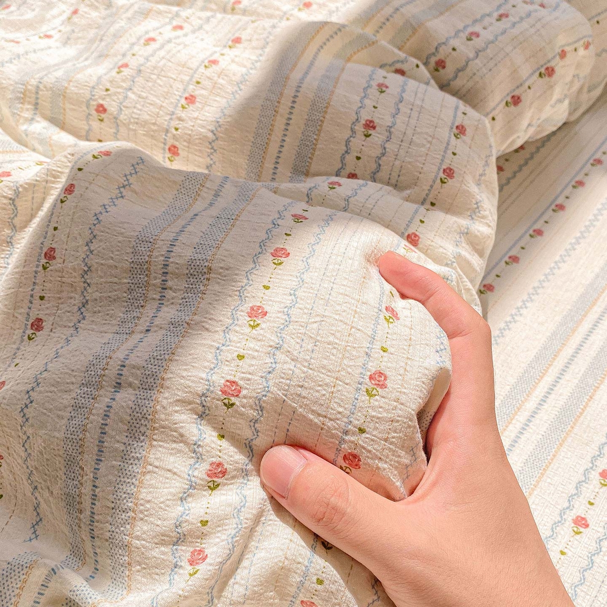 91家纺网 家纺一手货源 找家纺 眠势力 2025新款云感双层纱被套三件套ins奶油风云感超柔被罩单件四季款 一路生花