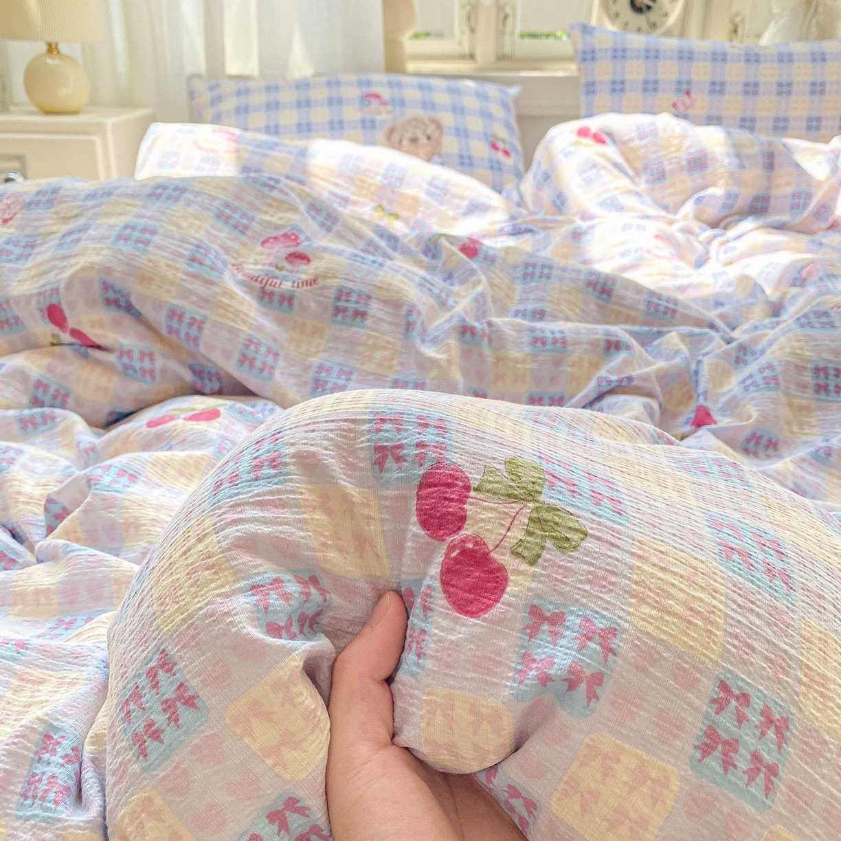 91家纺网 家纺一手货源 找家纺 眠势力 2025新款云感双层纱被套三件套ins奶油风云感超柔被罩单件四季款 甜樱蜜语