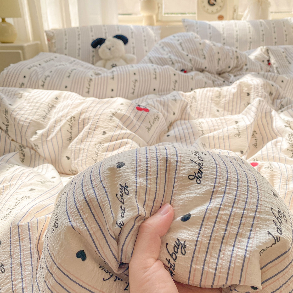 91家纺网 家纺一手货源 找家纺 眠势力 2025新款云感双层纱被套三件套ins奶油风云感超柔被罩单件四季款 字母樱桃