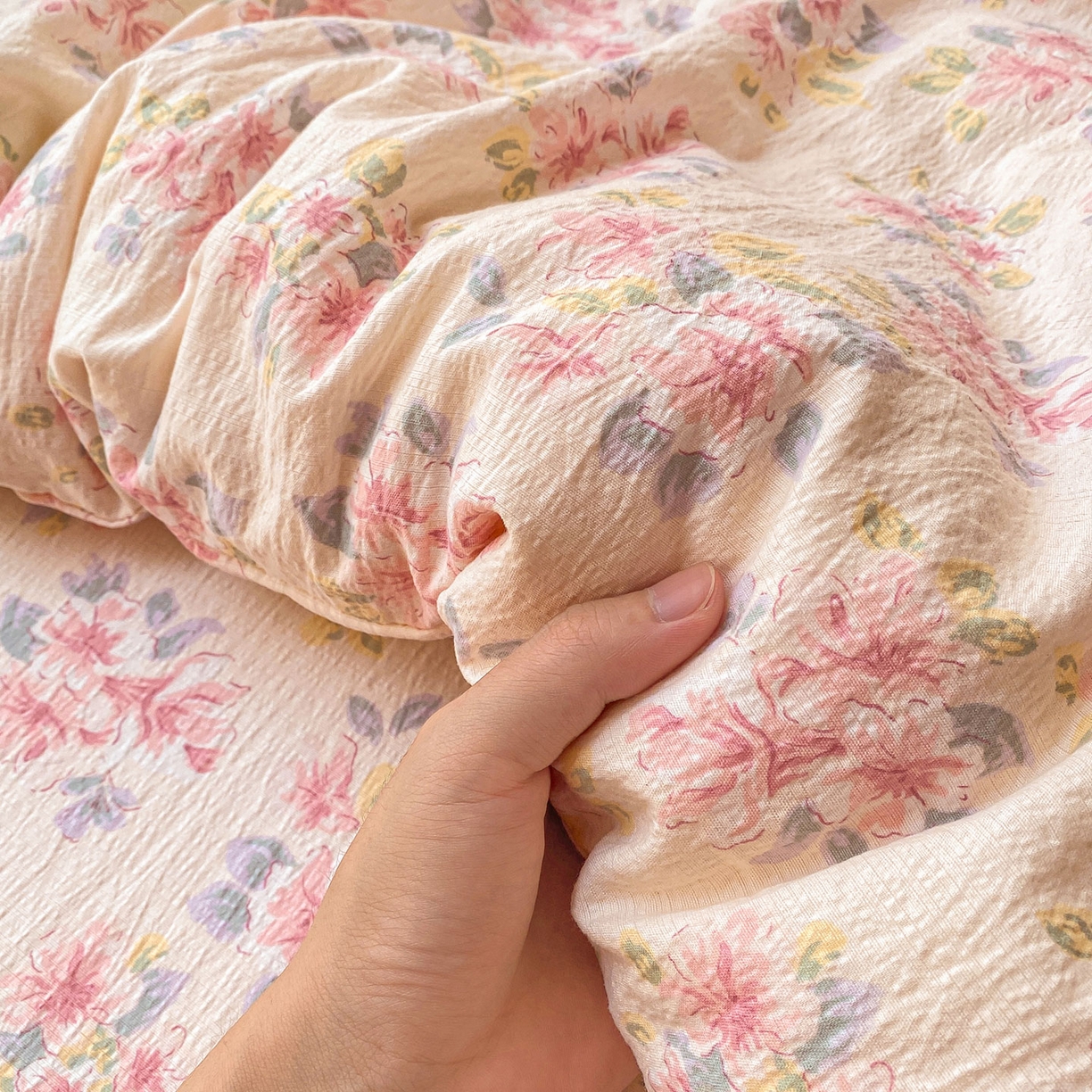 91家纺网 家纺一手货源 找家纺 眠势力 2025新款云感双层纱被套三件套ins奶油风云感超柔被罩单件四季款 粉调花海