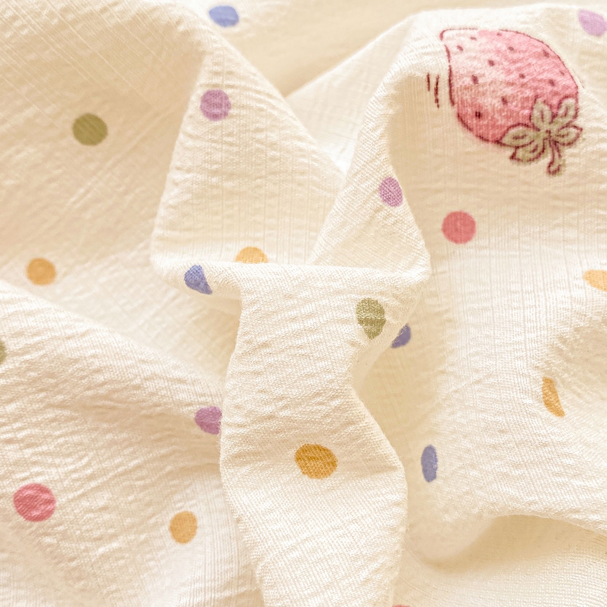 91家纺网 家纺一手货源 找家纺 眠势力 2025新款云感双层纱被套三件套ins奶油风云感超柔被罩单件四季款 点点草莓