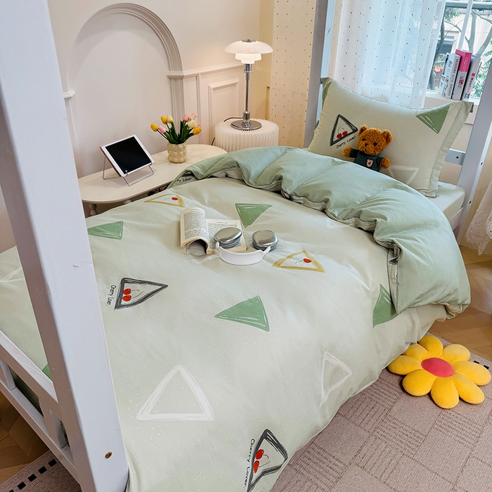 91家纺网 家纺一手货源 找家纺 壹贝家纺 2025新款学生季喷气全棉跑量宿舍三件套（提供买家秀） 小可布丁