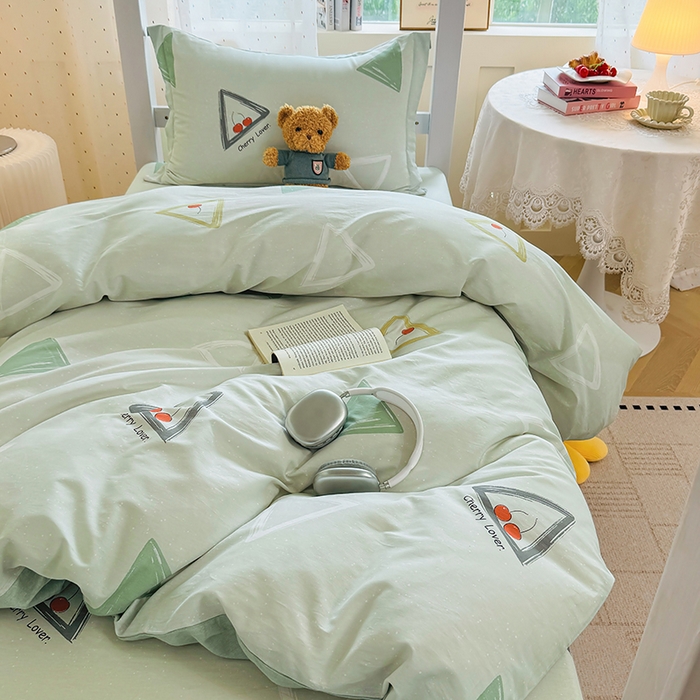 91家纺网 家纺一手货源 找家纺 壹贝家纺 2025新款学生季喷气全棉跑量宿舍三件套（提供买家秀） 小可布丁