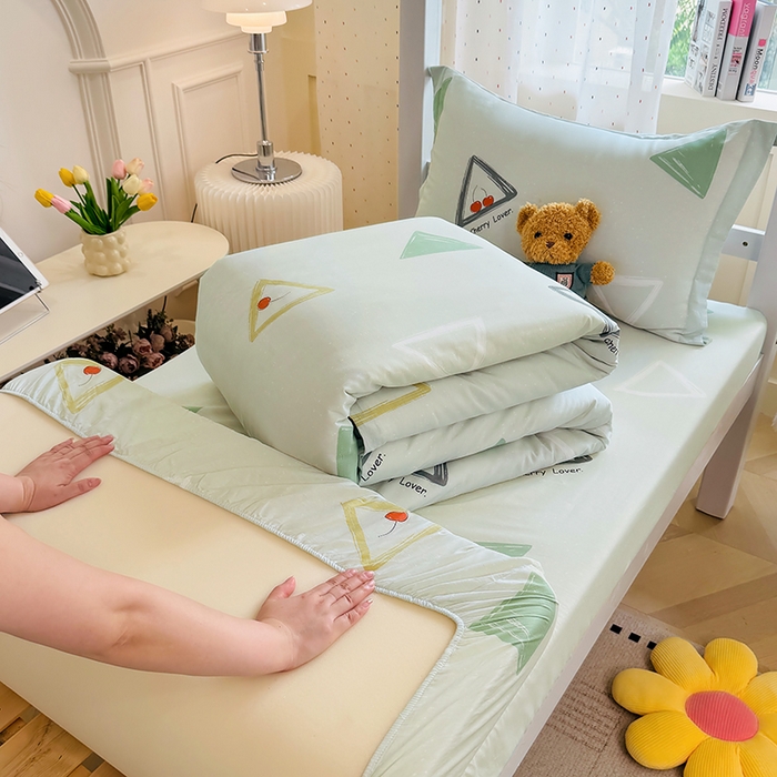 91家纺网 家纺一手货源 找家纺 壹贝家纺 2025新款学生季喷气全棉跑量宿舍三件套（提供买家秀） 小可布丁