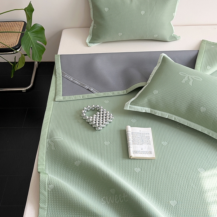 91家纺网 家纺一手货源 找家纺 莱家富 2025新款凉席养生席冰丝席-甜梦系列 绿