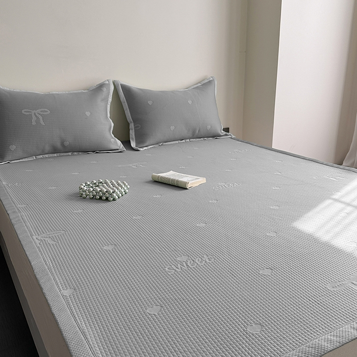 91家纺网 家纺一手货源 找家纺 莱家富 2025新款凉席养生席冰丝席-甜梦系列 灰