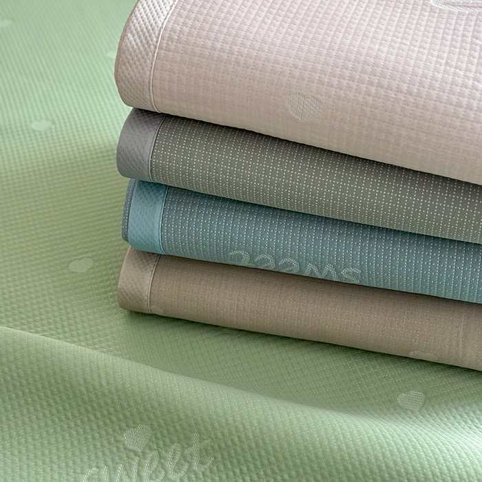 91家纺网 家纺一手货源 找家纺 莱家富 2025新款凉席养生席冰丝席-甜梦系列 组合图仅供展示