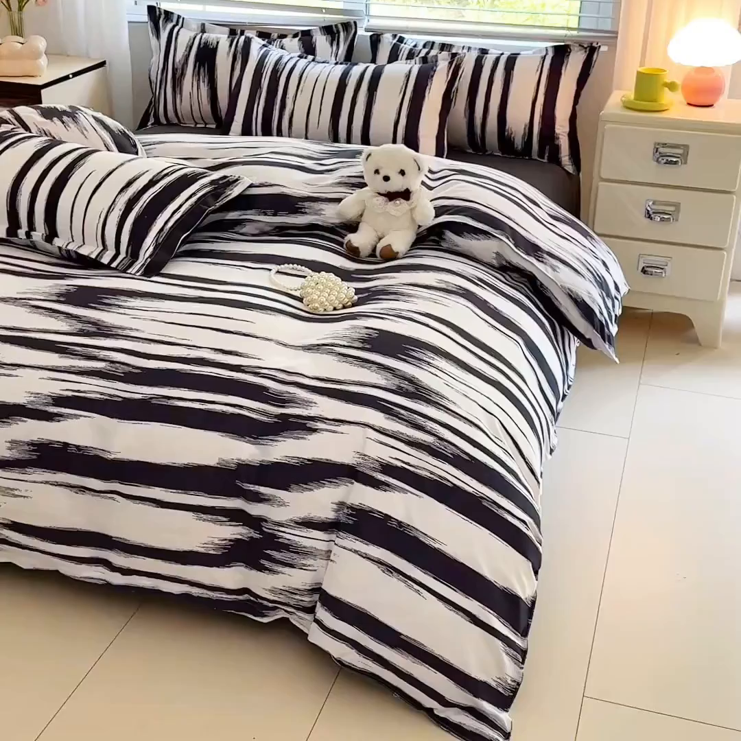 91家纺网 家纺一手货源 找家纺 楠沐家纺 2025新款无印风亲肤柔软芦荟棉磨毛单被套 水波纹