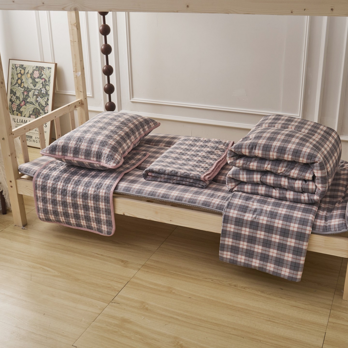 91家纺网 家纺一手货源 找家纺 （总）上喜 2025新款学生款全棉水洗棉床盖款三件套，五件套