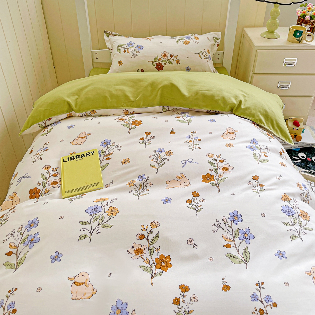 91家纺网 家纺一手货源 找家纺 楠沐家纺 2025新款芦荟棉印花学生宿舍上下铺四件套三件套 花丛兔