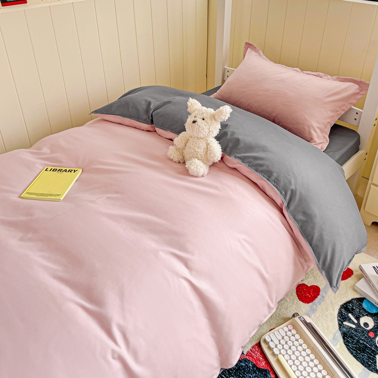 91家纺网 家纺一手货源 找家纺 楠沐家纺 2025新款芦荟棉印花学生宿舍上下铺四件套三件套 血牙深灰