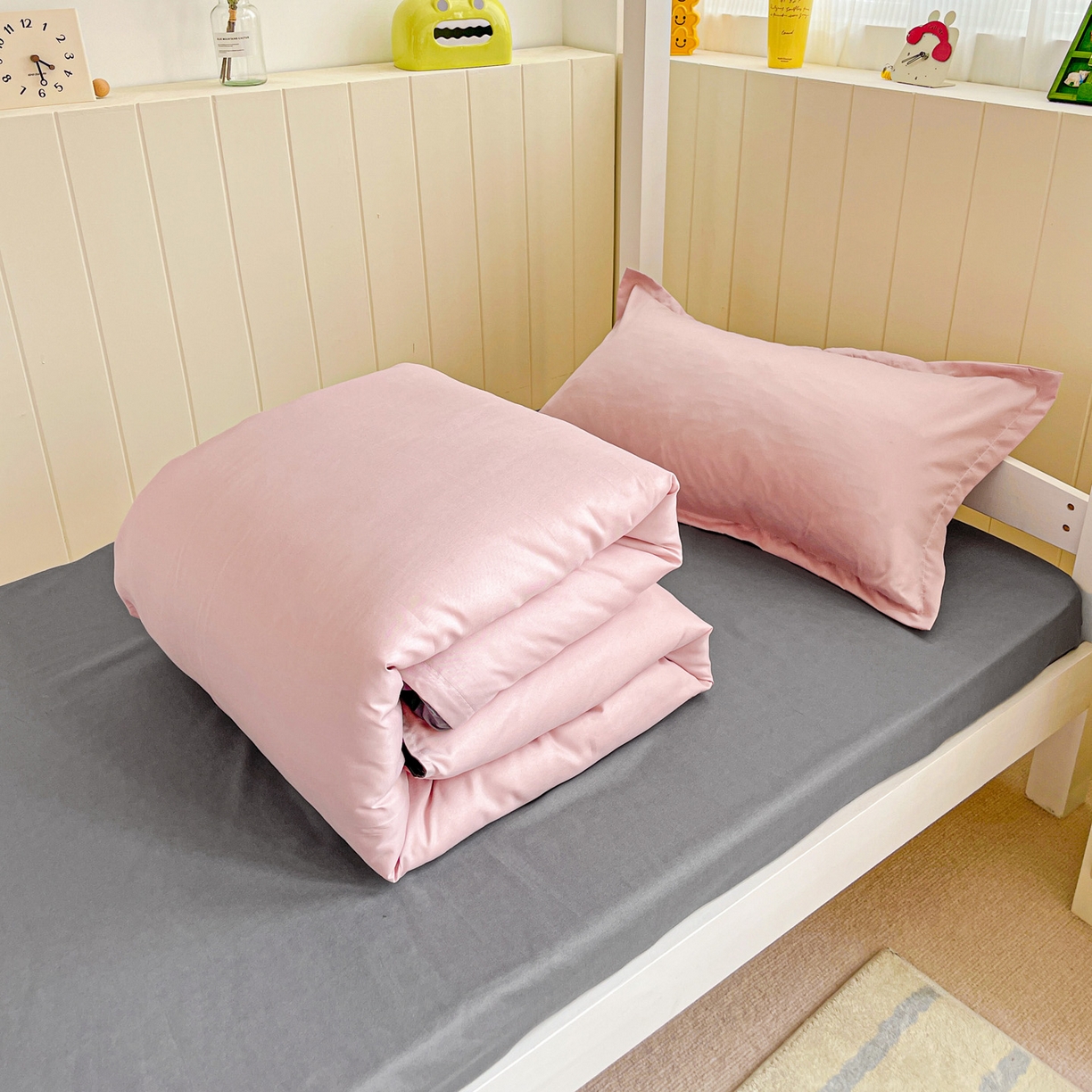 91家纺网 家纺一手货源 找家纺 楠沐家纺 2025新款芦荟棉印花学生宿舍上下铺四件套三件套 血牙深灰