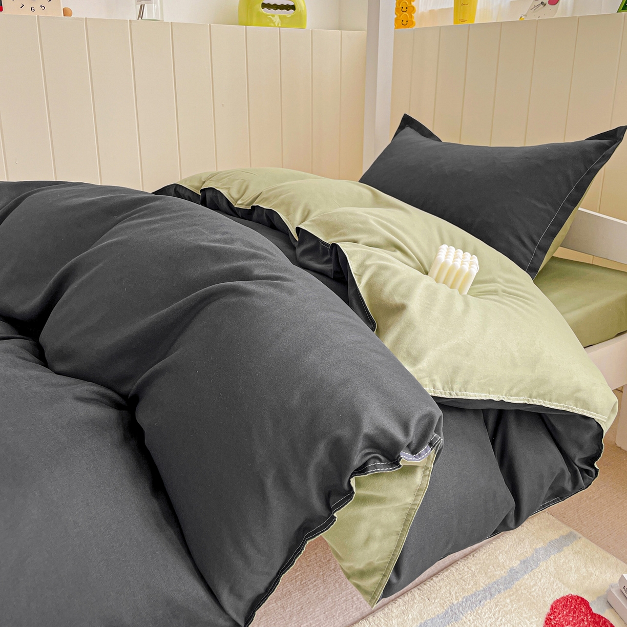 91家纺网 家纺一手货源 找家纺 楠沐家纺 2025新款芦荟棉印花学生宿舍上下铺四件套三件套 果绿耀夜黑