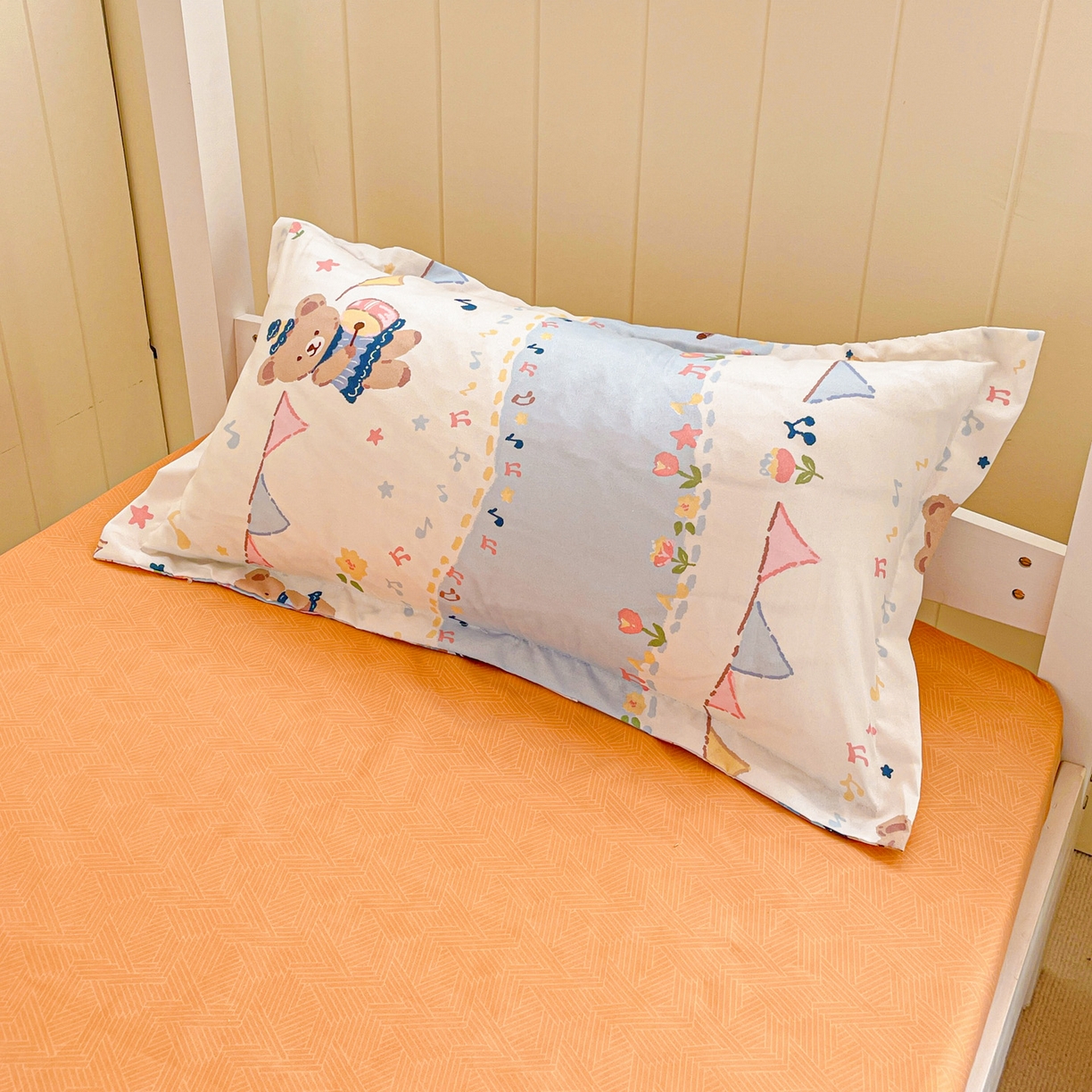 91家纺网 家纺一手货源 找家纺 楠沐家纺 2025新款芦荟棉印花学生宿舍上下铺四件套三件套 派对熊