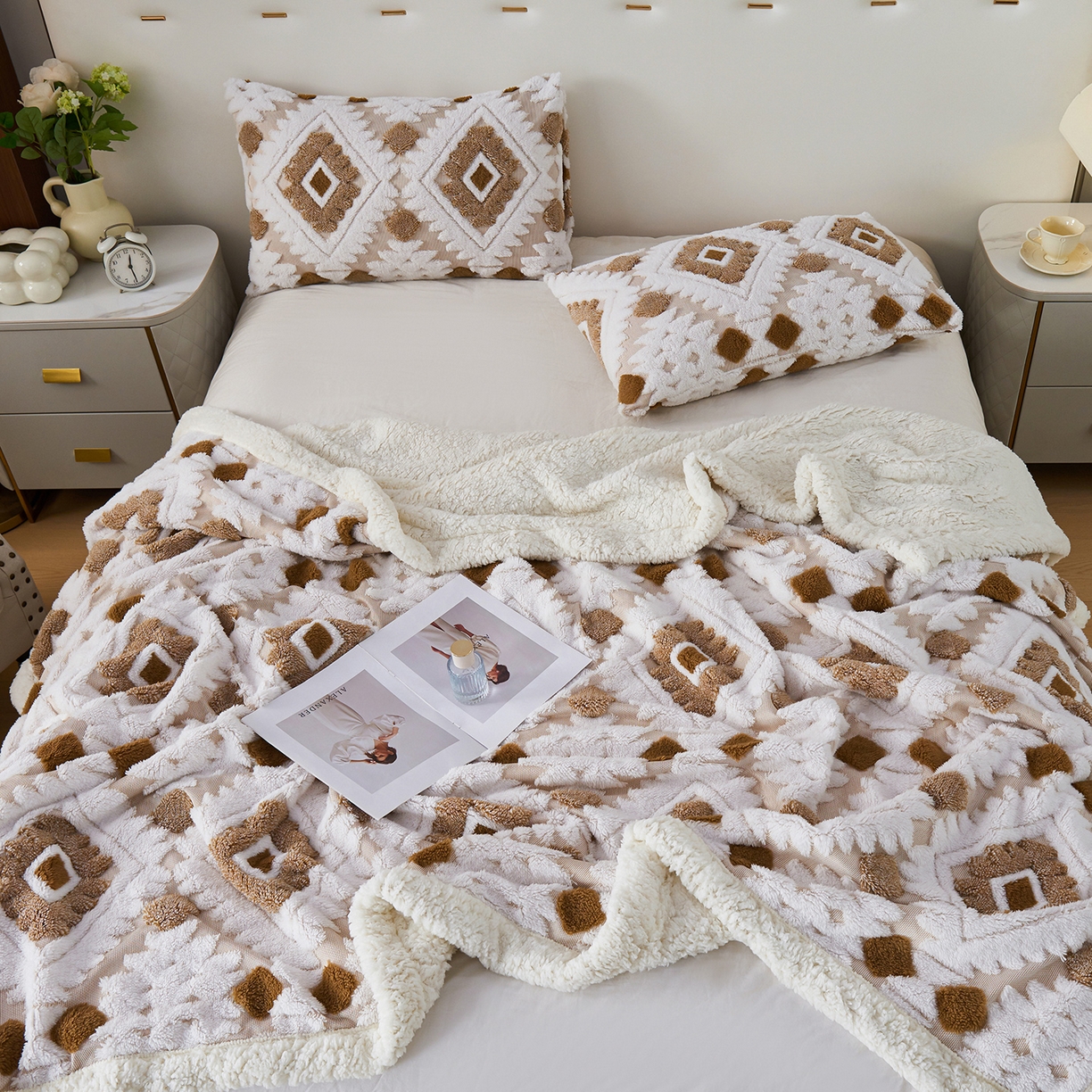 91家纺网 家纺一手货源 找家纺 （总）枋梢家纺 2025新款阳离子羊羔绒毛毯盖毯毯子波西米亚系列