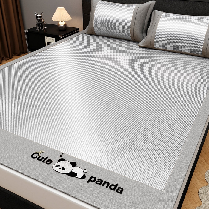 91家纺网 家纺一手货源 找家纺 莱家富 2025新款轻柔丝凉席冰丝席-嘟嘟熊 高级灰-床席