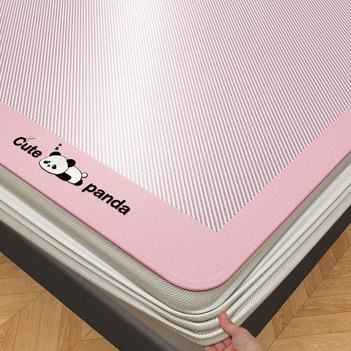 91家纺网 家纺一手货源 找家纺 莱家富 2025新款轻柔丝凉席冰丝席-嘟嘟熊 冰川粉-床笠