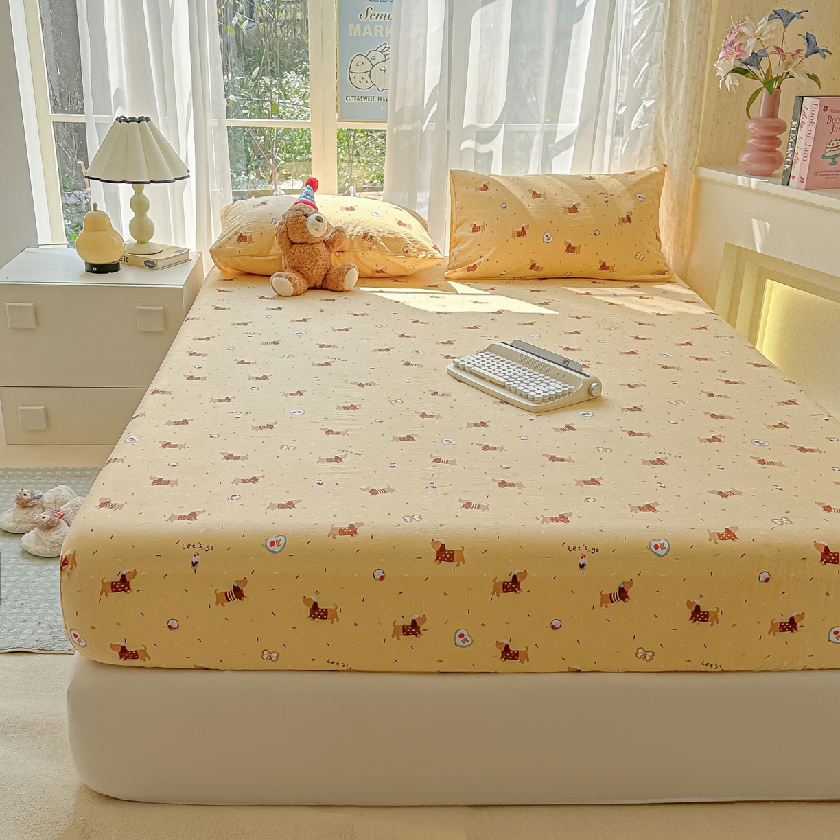 91家纺网 家纺一手货源 找家纺 韩巢家纺 2025新款超柔水洗棉印花床笠床笠单件单床笠学生宿舍专用热销款防滑床套 芝士小奶狗