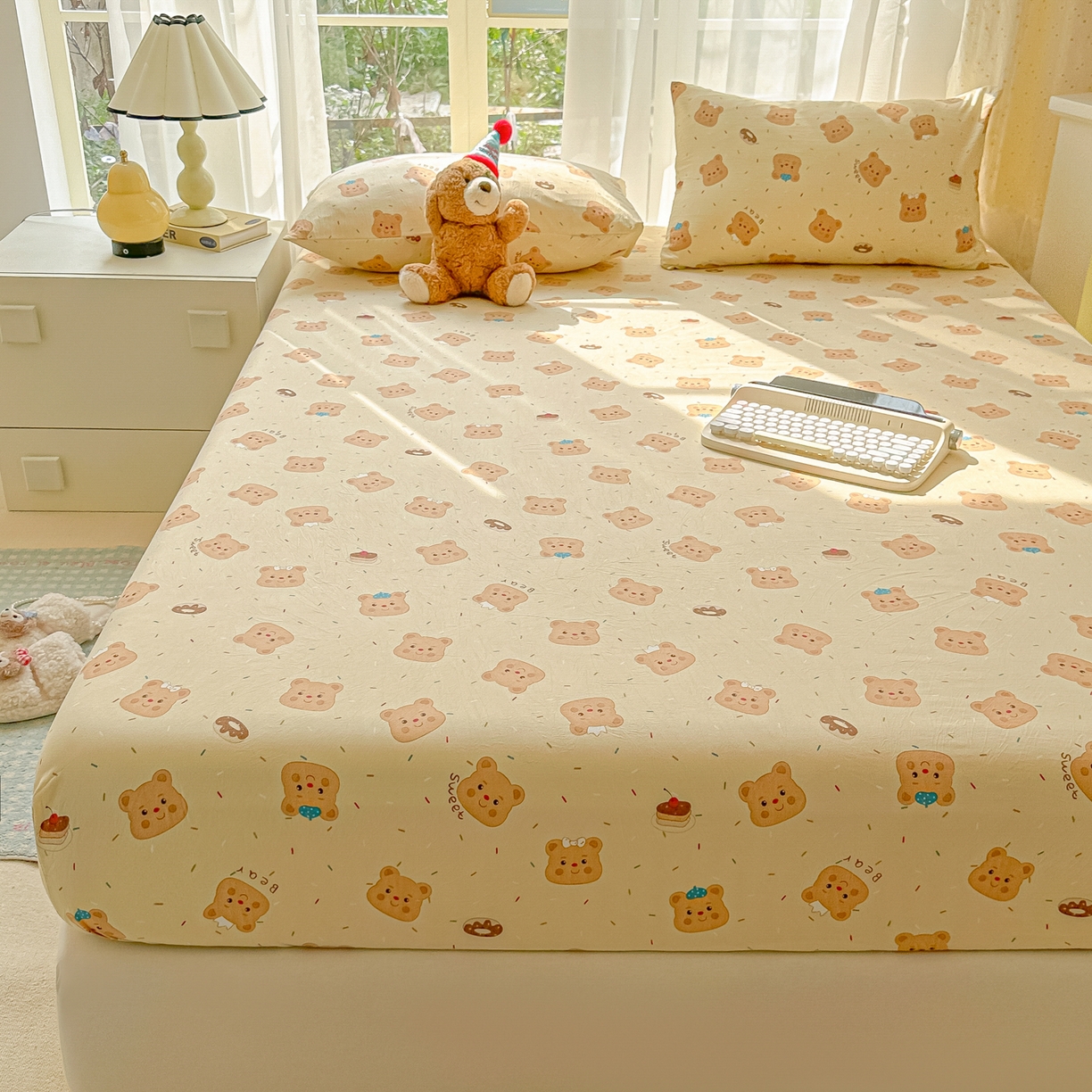 91家纺网 家纺一手货源 找家纺 韩巢家纺 2025新款超柔水洗棉印花床笠床笠单件单床笠学生宿舍专用热销款防滑床套 奥利奥小熊