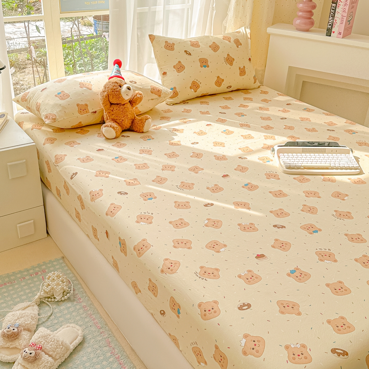 91家纺网 家纺一手货源 找家纺 韩巢家纺 2025新款超柔水洗棉印花床笠床笠单件单床笠学生宿舍专用热销款防滑床套 奥利奥小熊