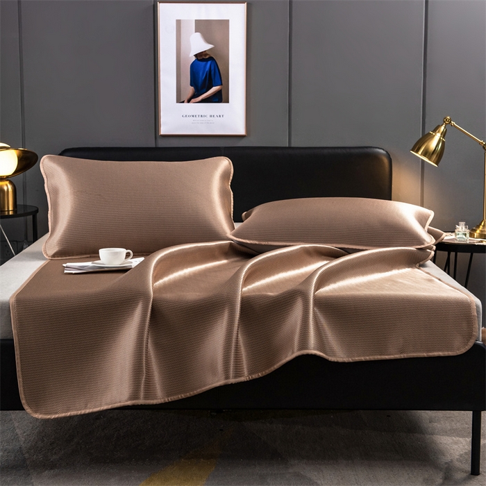 91家纺网 家纺一手货源 找家纺 （总）莱家富 2025新款碳光席普通款小包边冰丝席