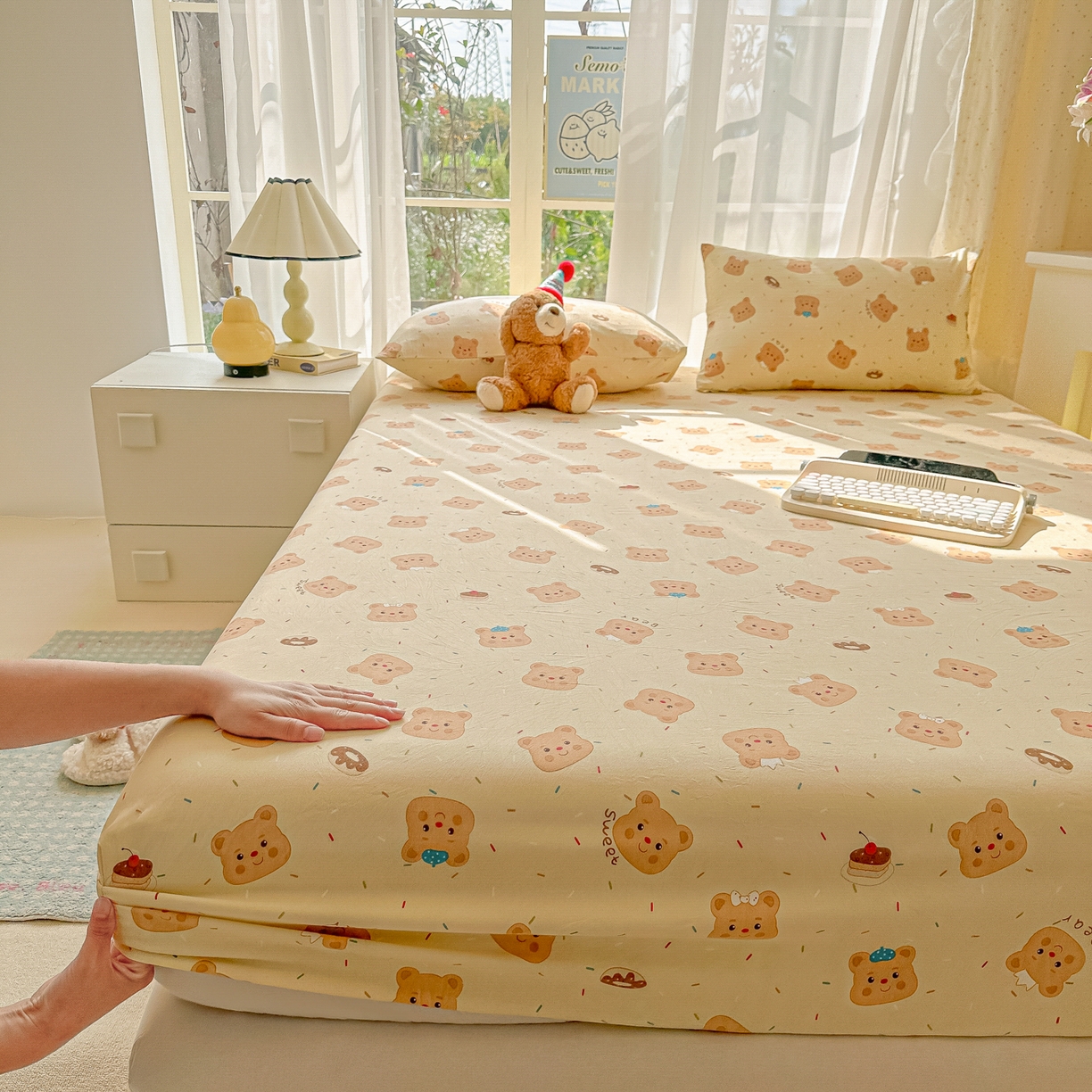 91家纺网 家纺一手货源 找家纺 韩巢家纺 2025新款超柔水洗棉印花床笠床笠单件单床笠学生宿舍专用热销款防滑床套 奥利奥小熊