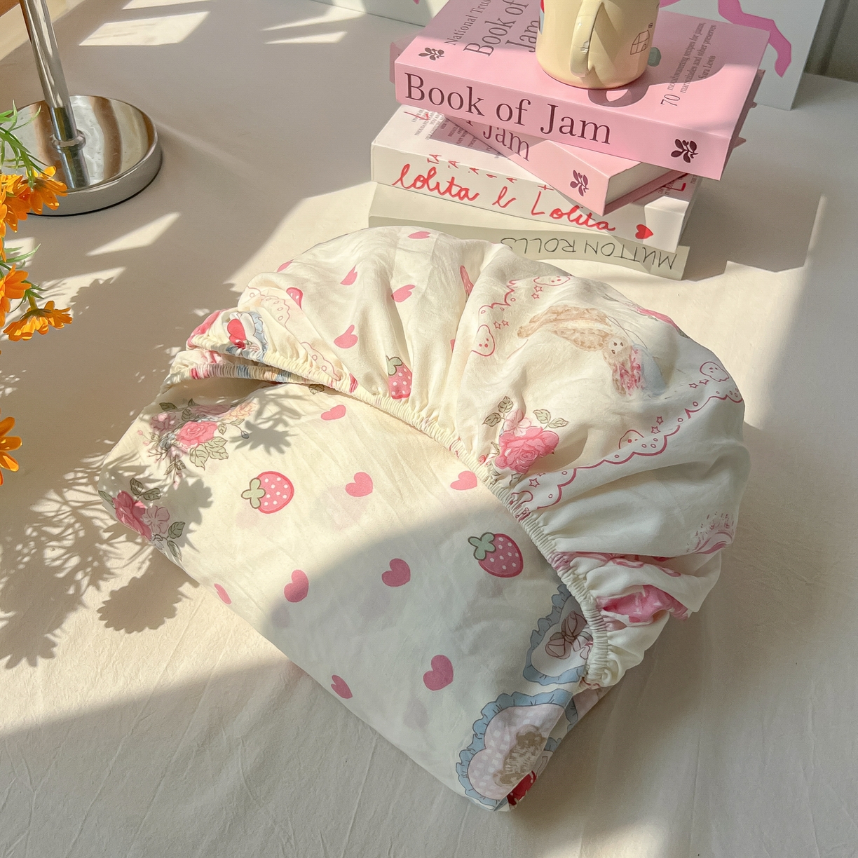 91家纺网 家纺一手货源 找家纺 韩巢家纺 2025新款超柔水洗棉印花床笠床笠单件单床笠学生宿舍专用热销款防滑床套 小熊玩偶屋