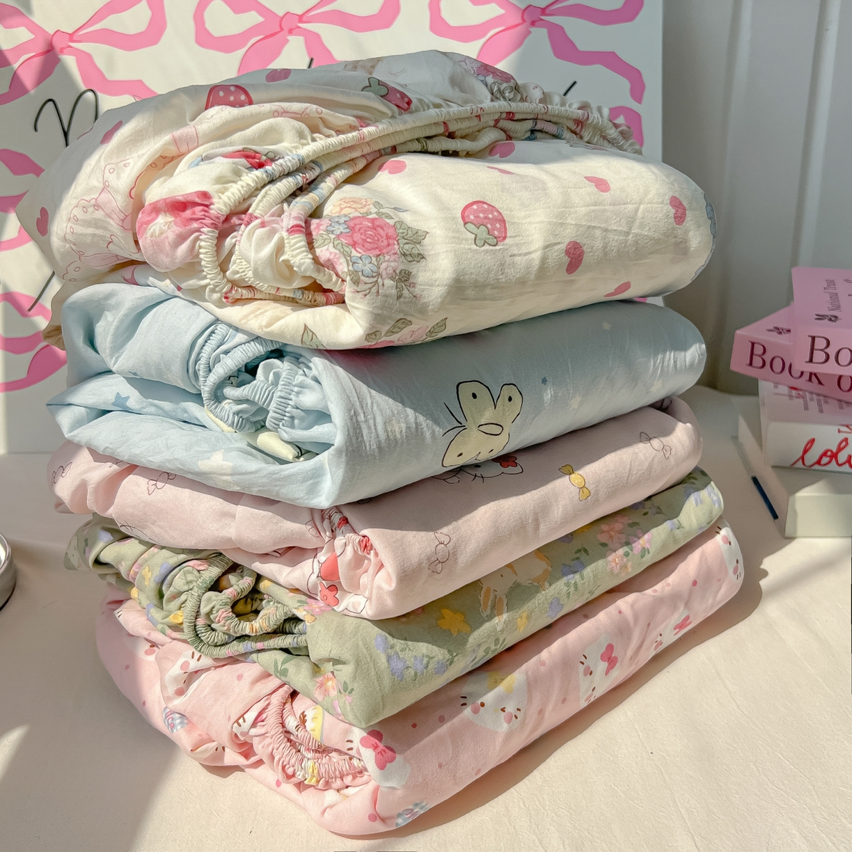 91家纺网 家纺一手货源 找家纺 韩巢家纺 2025新款超柔水洗棉印花床笠床笠单件单床笠学生宿舍专用热销款防滑床套 组合图仅供展示