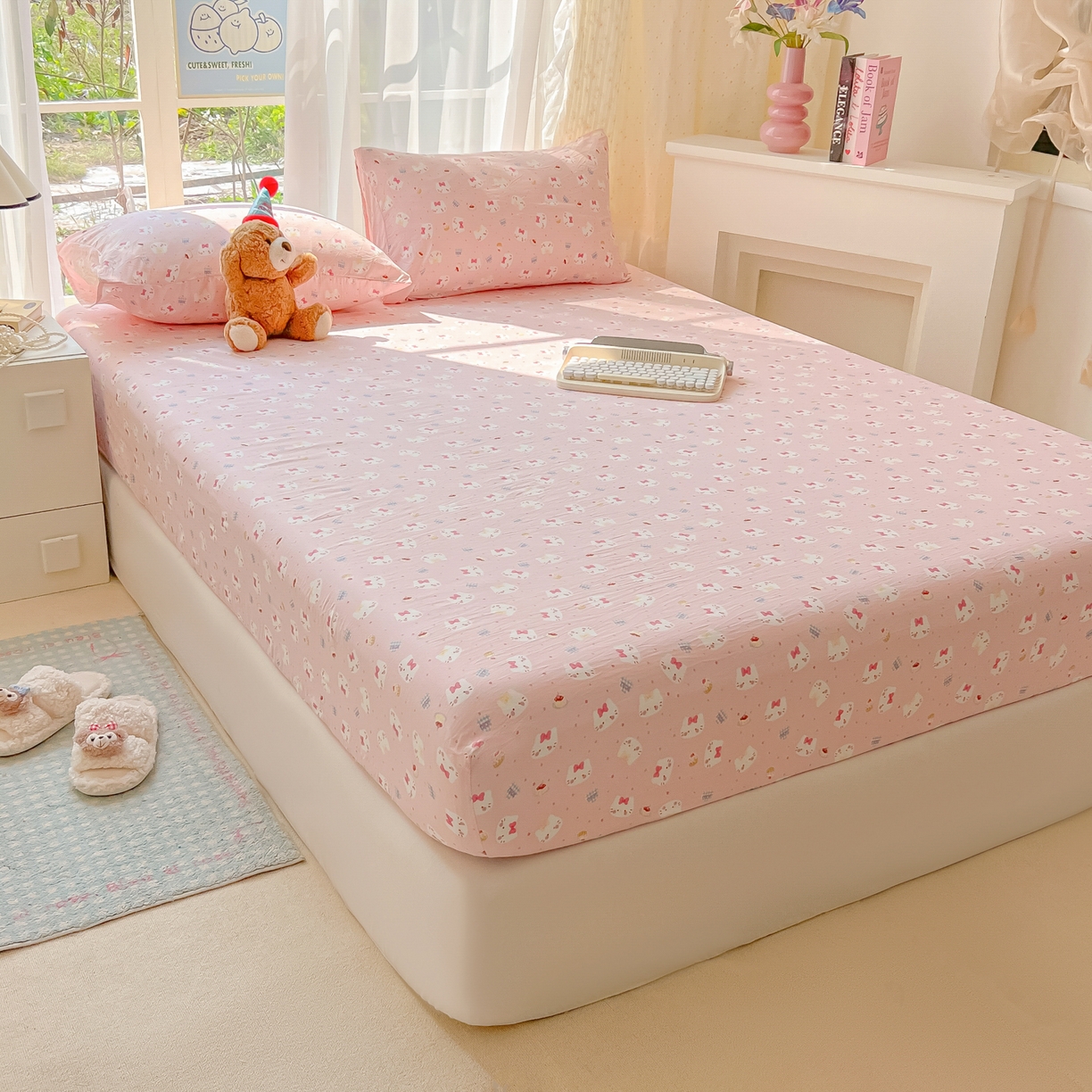 91家纺网 家纺一手货源 找家纺 韩巢家纺 2025新款超柔水洗棉印花床笠床笠单件单床笠学生宿舍专用热销款防滑床套 小小蛋糕猫