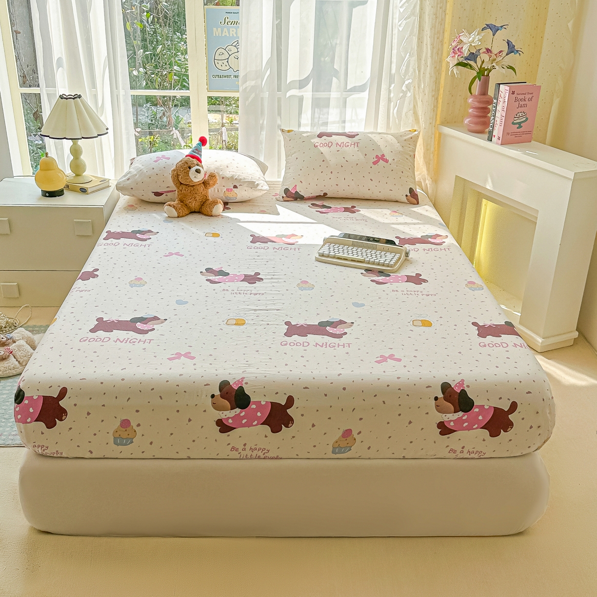 91家纺网 家纺一手货源 找家纺 韩巢家纺 2025新款超柔水洗棉印花床笠床笠单件单床笠学生宿舍专用热销款防滑床套 彩彩狗