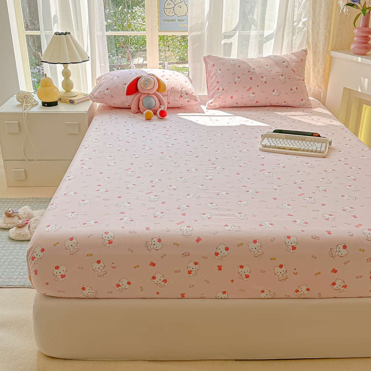 91家纺网 家纺一手货源 找家纺 韩巢家纺 2025新款超柔水洗棉印花床笠床笠单件单床笠学生宿舍专用热销款防滑床套 糖果KT