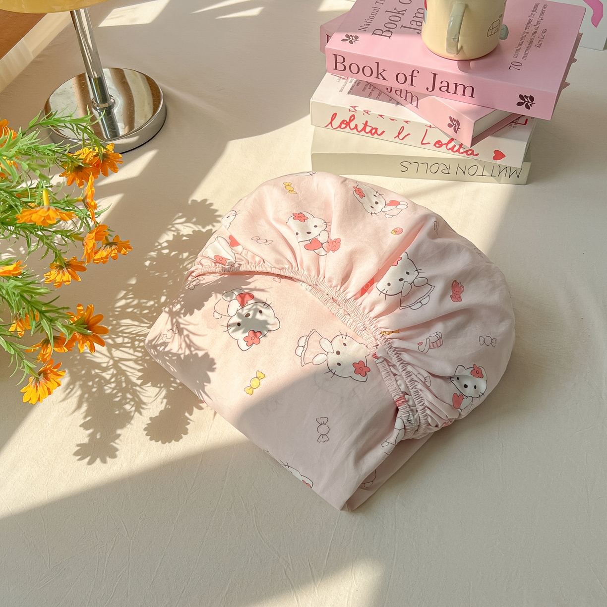 91家纺网 家纺一手货源 找家纺 韩巢家纺 2025新款超柔水洗棉印花床笠床笠单件单床笠学生宿舍专用热销款防滑床套 糖果KT