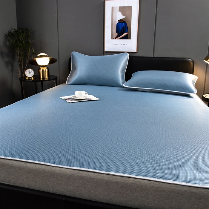 91家纺网 家纺一手货源 找家纺 莱家富 2025新款碳光席普通款小包边冰丝席 深蓝普通款