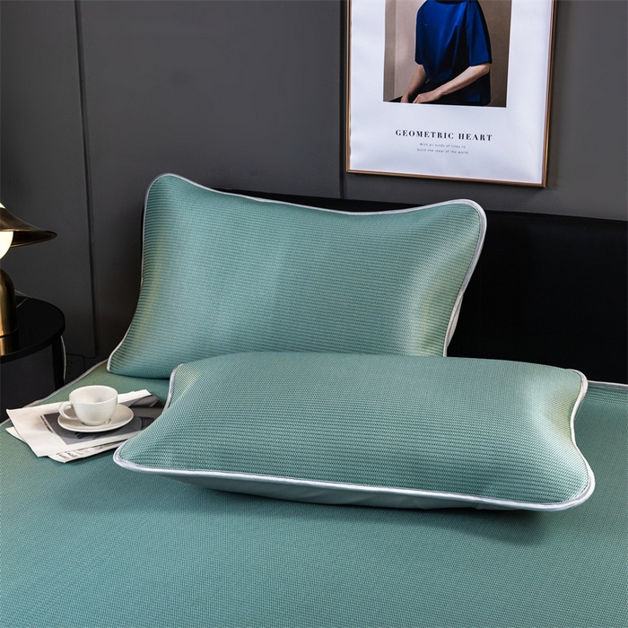 91家纺网 家纺一手货源 找家纺 莱家富 2025新款碳光席普通款小包边冰丝席 水绿普通款