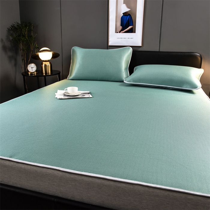 91家纺网 家纺一手货源 找家纺 莱家富 2025新款碳光席普通款小包边冰丝席 水绿普通款